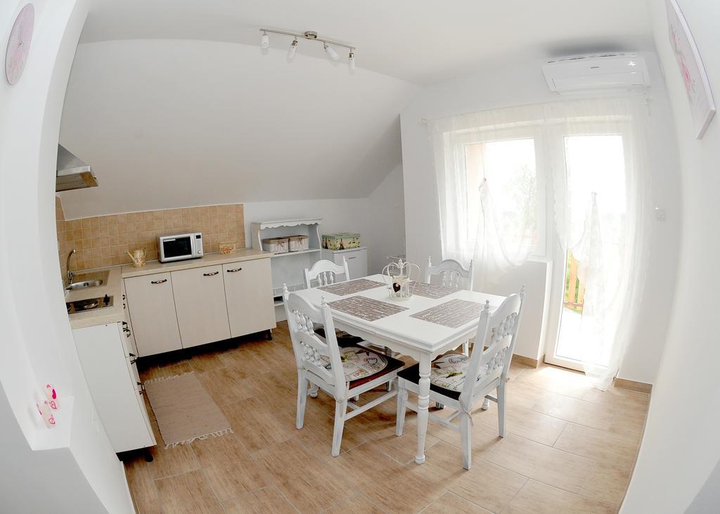 סליסטה דרזניקו Apartments Zugec חדר תמונה
